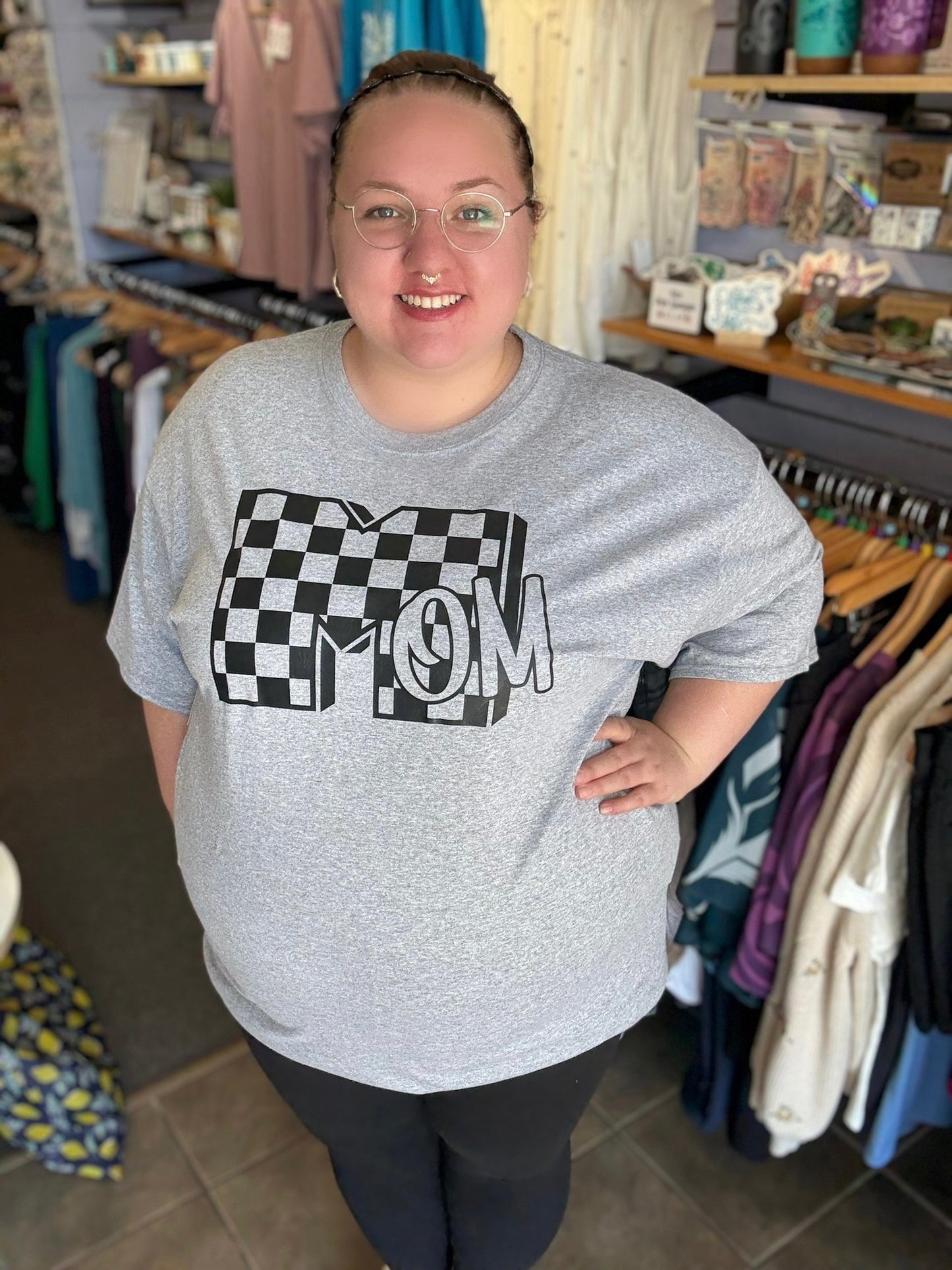 Mom MTV Tee 2X