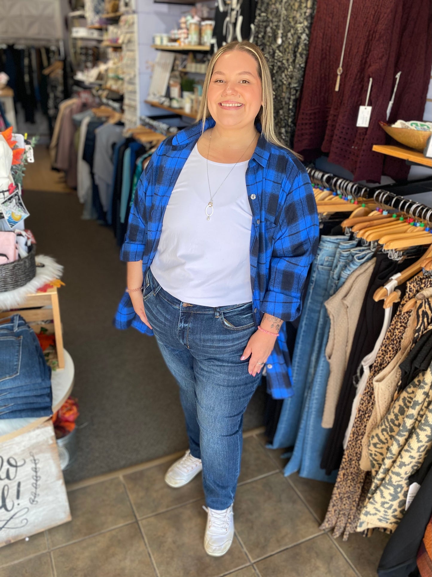 Dark Wash Mid-rise Skinny Denim Size 16