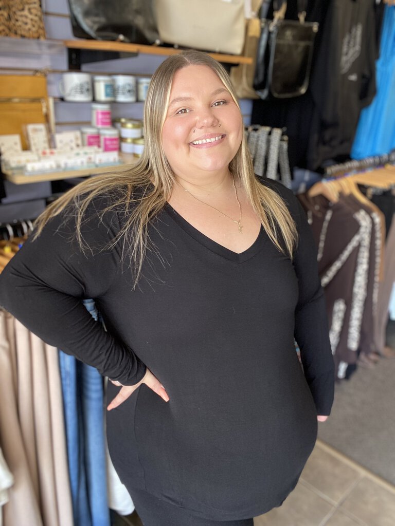 Rayon long sleeve v-neck hem top 3x
