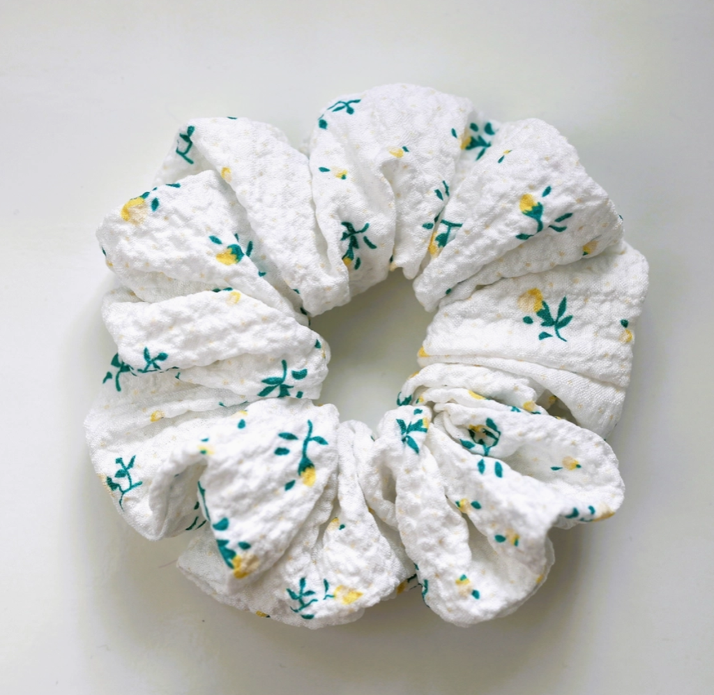 Janzy hair scrunchies