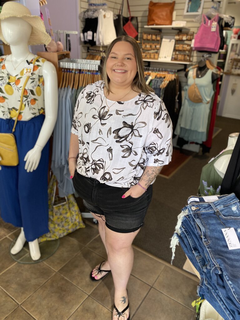 Cuffed hem denim shorts 1X