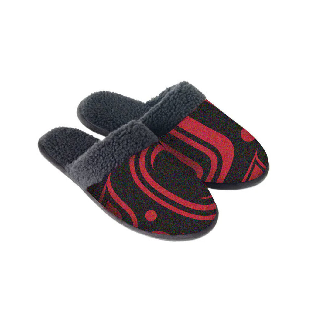 Slippers - Formline (Black/Red), Small 7.5/8.5