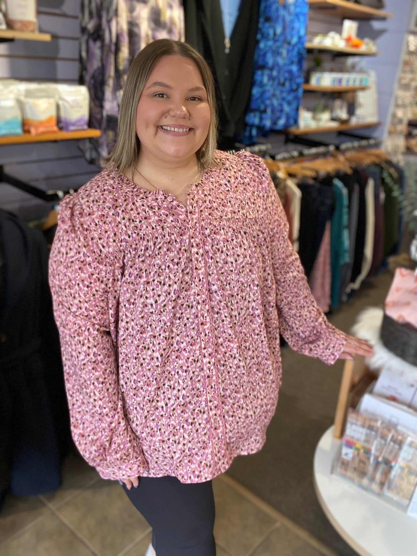 Floral detail button up top 2x