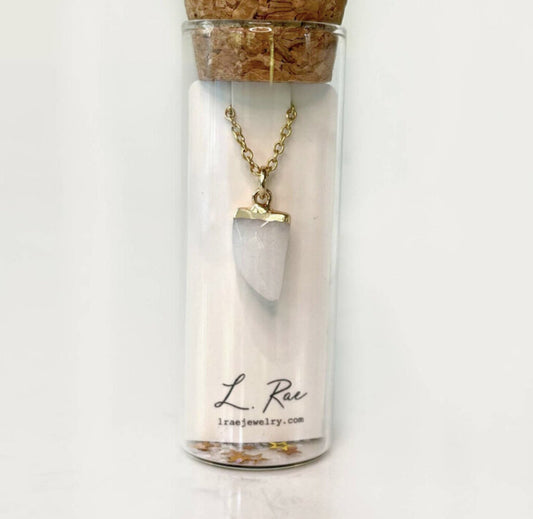 Quartz Pointed Pendant