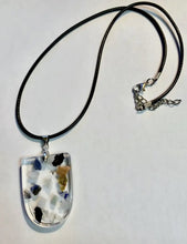 Load image into Gallery viewer, STRESS RELIEF -Wear Your Intentions PENDANT NECKLACE
