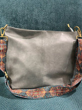 Load image into Gallery viewer, Large Retro Hobo Bag Changeable Strap

