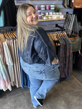 Load image into Gallery viewer, High waist vintage mild destroy slim jeans size 24
