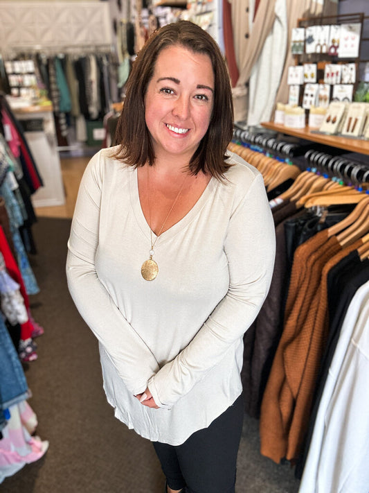 Rayon long sleeve v-neck hem top 3x