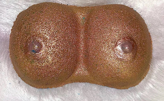 Boobie bath bomb